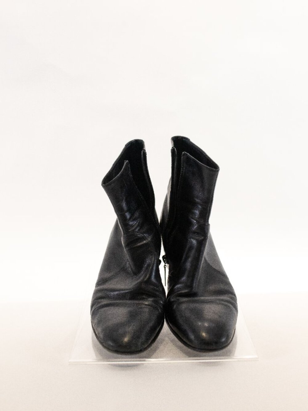 Saint Laurent Ankle Boots - Picture 2 of 3